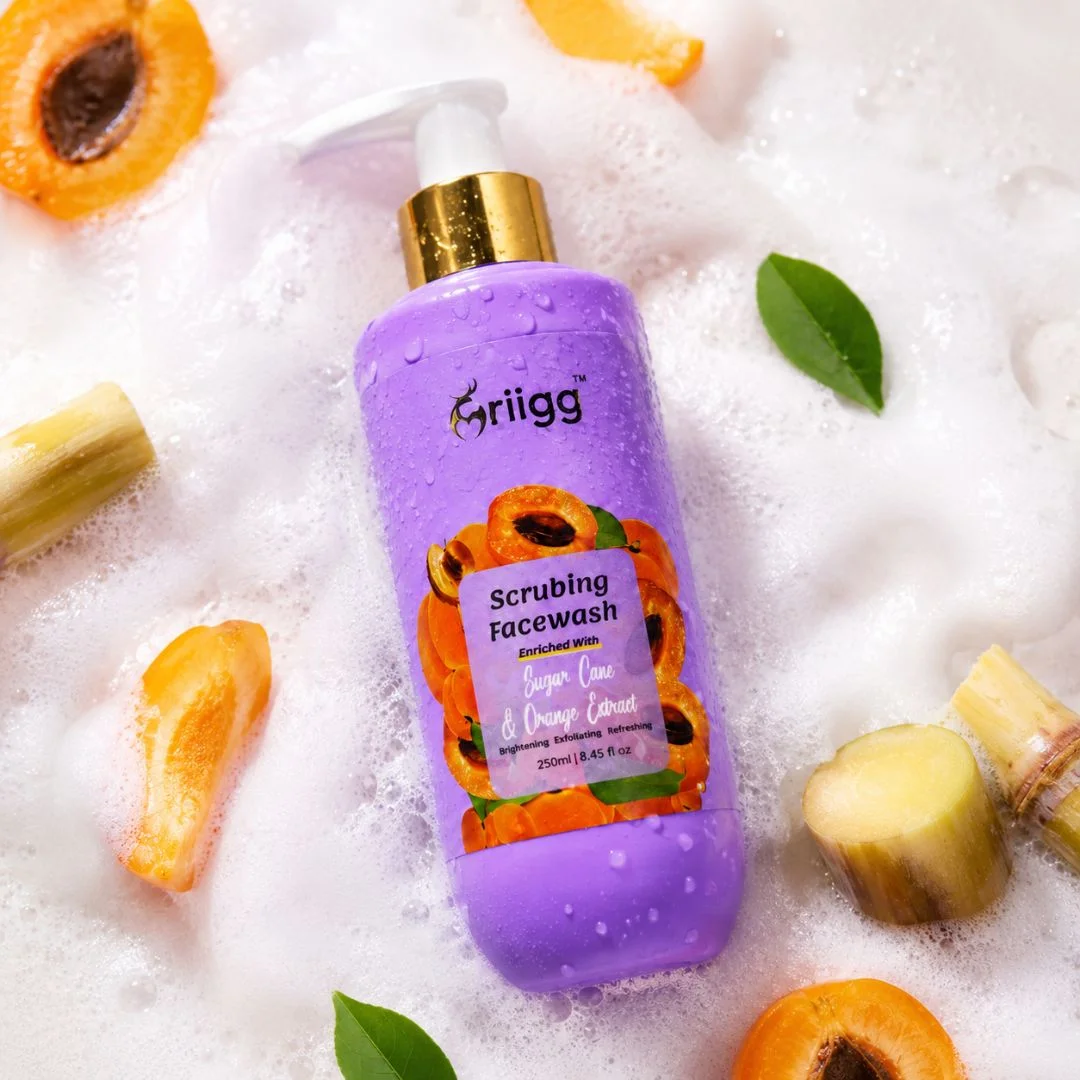 MRIIGG Scrubbing Facewash with Vitamin C & Apricot 250ml